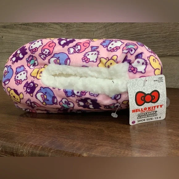 Hello Kitty & Friends Fuzzy - NEW - Picture 1 of 5